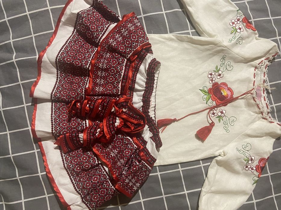 Вишитий костюмчик