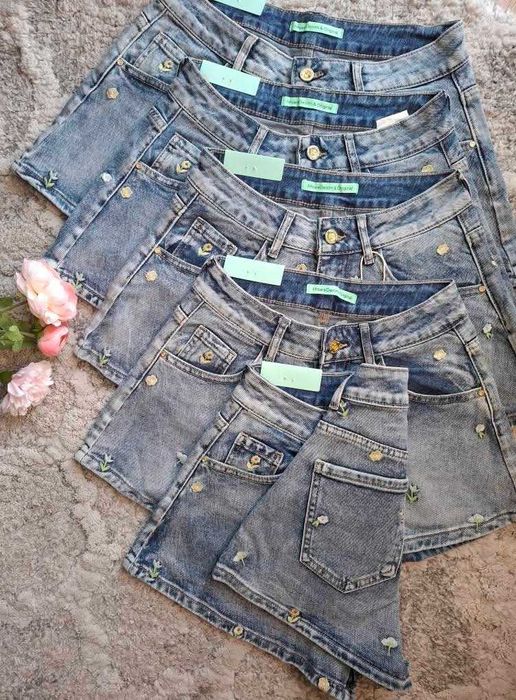 Spodenki jeansowe w kwiatki NOWE z metką