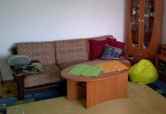 Stolik  półokrągly niski