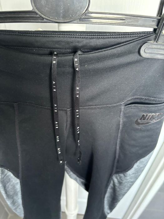 Nike leginsy fitness