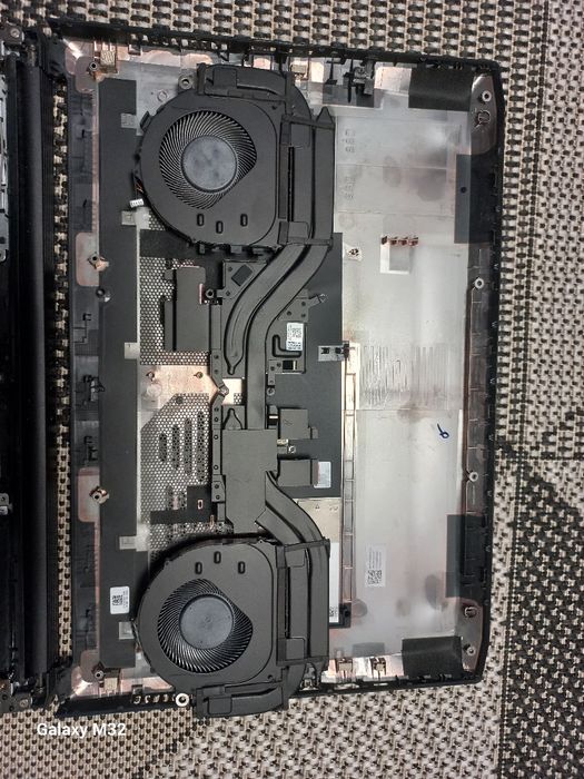 Ноутбук на запчастини