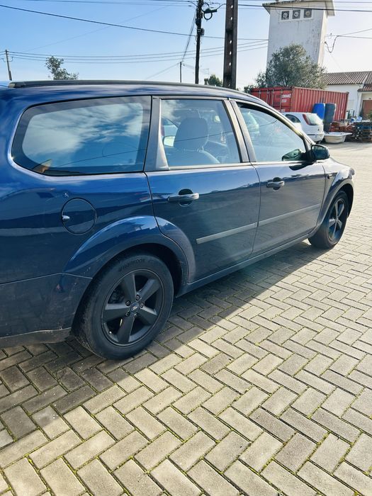 Ford Focus Carrinha 1.6 | 2005 | Económica
