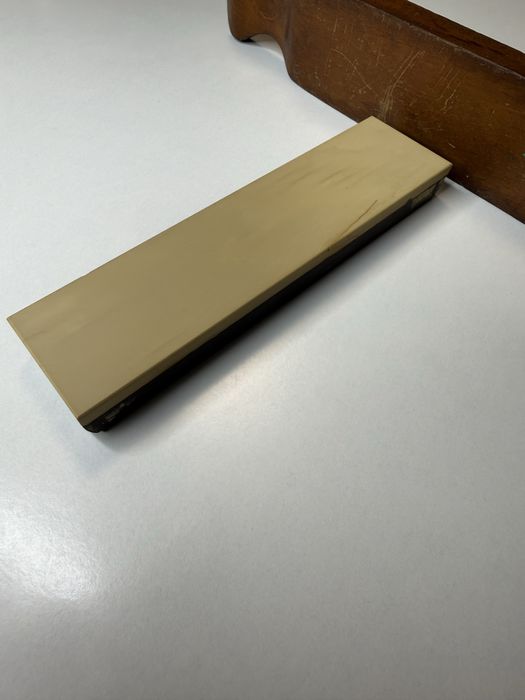 Опасная бритва, камень для заточки