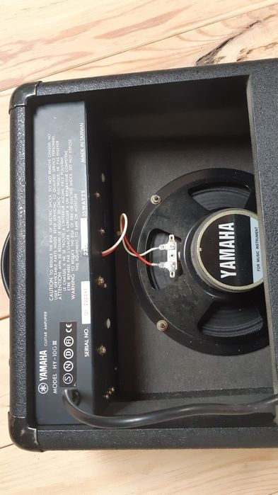 Amplificador Yamaha HY-10G III 25watts