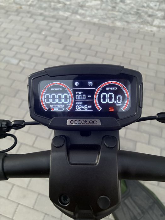 Trotinete  com apenas 300km