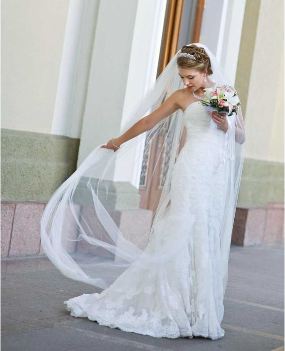 Продам весільну сукню