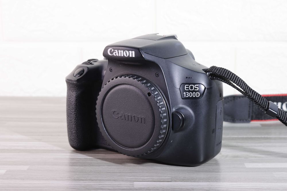 Aparat Canon EOS 1300D Body