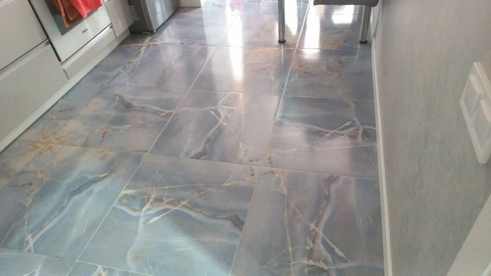 Керамогранит 607×607