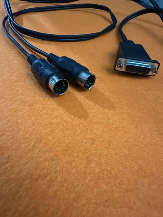 Cabo midi in, midio out e scsi macho e femea