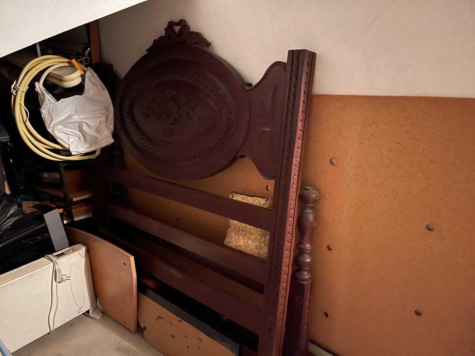 Cama casal madeira maciça mogno completa com estrado