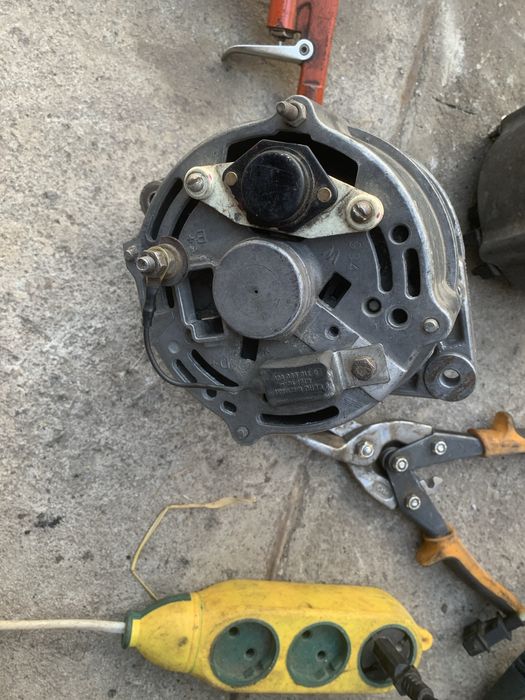 Генератор  bosch c20ne