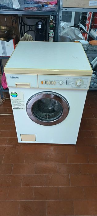 Maquina de lavar roupa