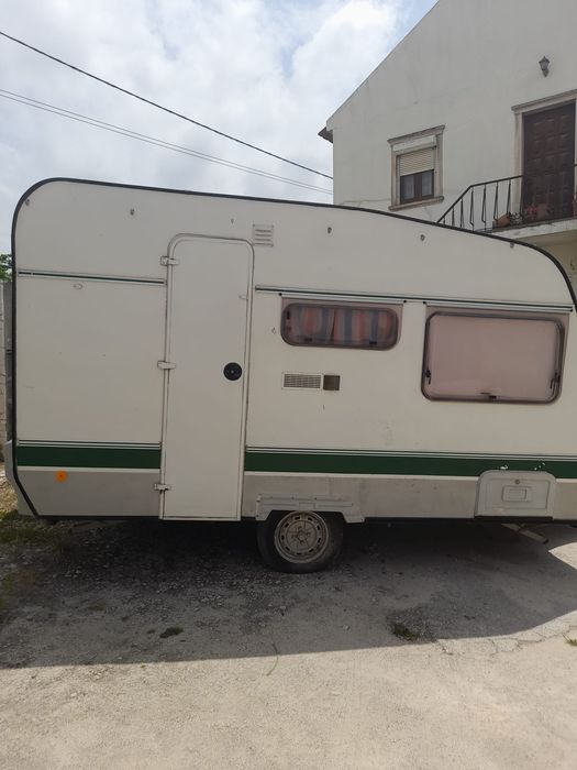 Caravana pluma usada
