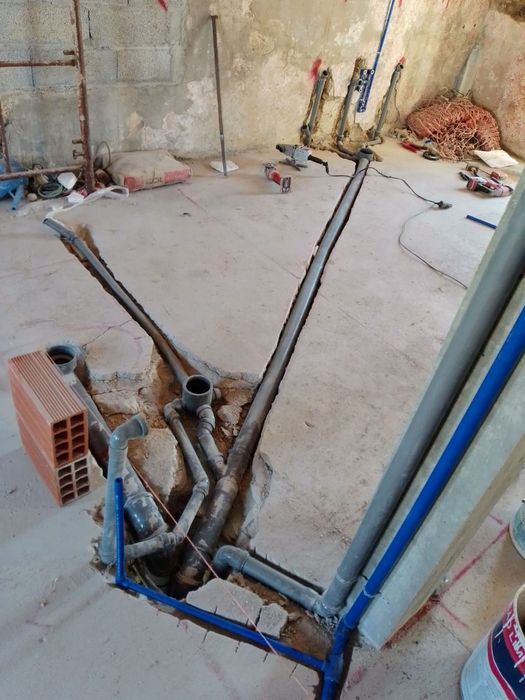 Serviços de Eletricidade e pichelaria