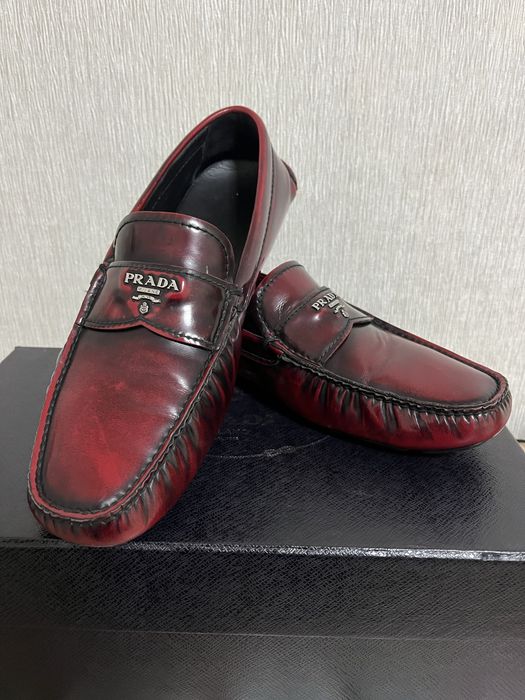 Мокасины Prada.