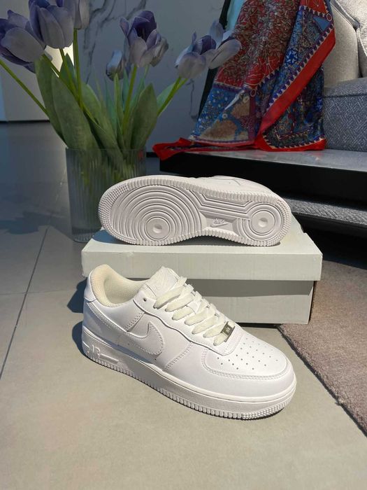Buty meskie Mokasyny Nike_Air_Force_1_Low '07_Biały R.42