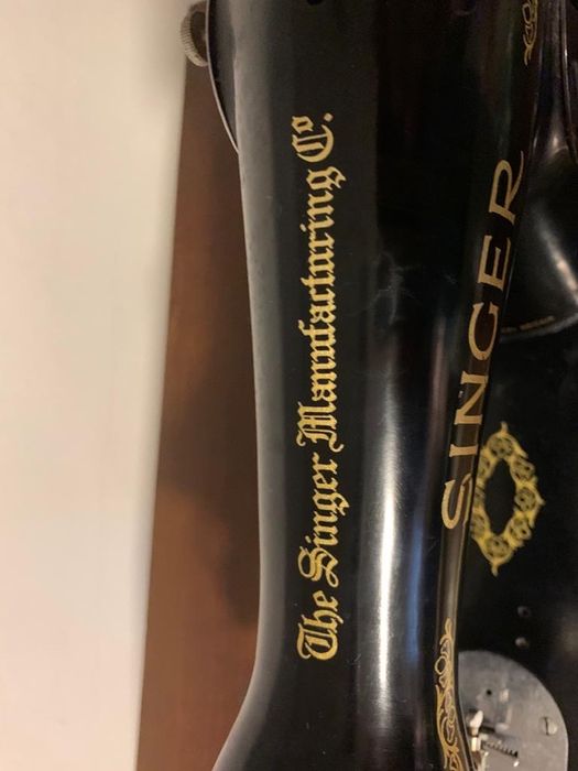 Maquina de costura Singer antiga