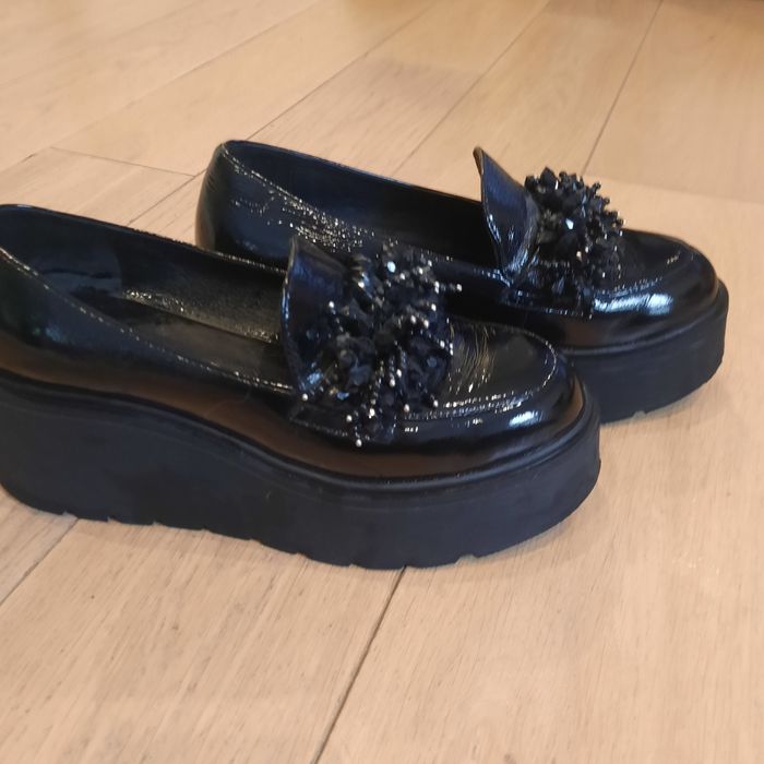 Buty na koturnie