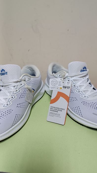 Продам Кросівки Crivit нові 43р