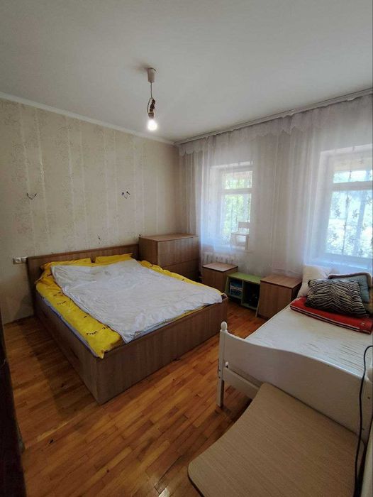 Продам 2-х поверховий БУДИНОК в Єреванському кварталі!