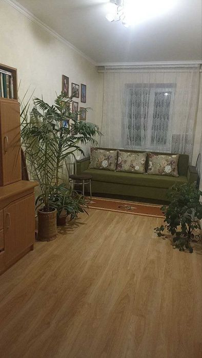 Квартира подобово, в центрі, біля міської ради.