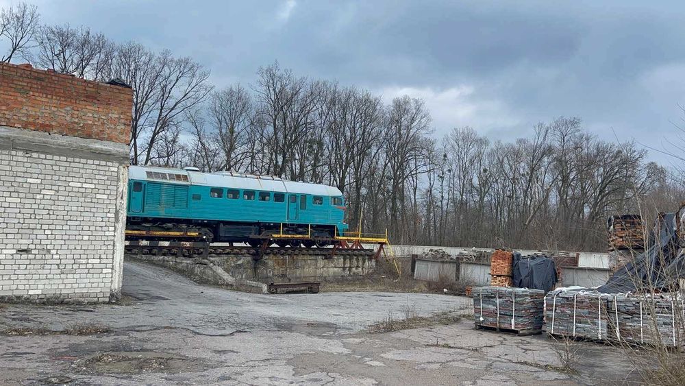 Виробництво 2700м + 1,6 га з ЖД гілкою