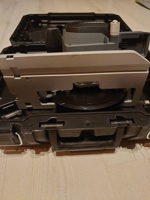 Nowa pilarka ferrex + ładowarka bez szczotkowa