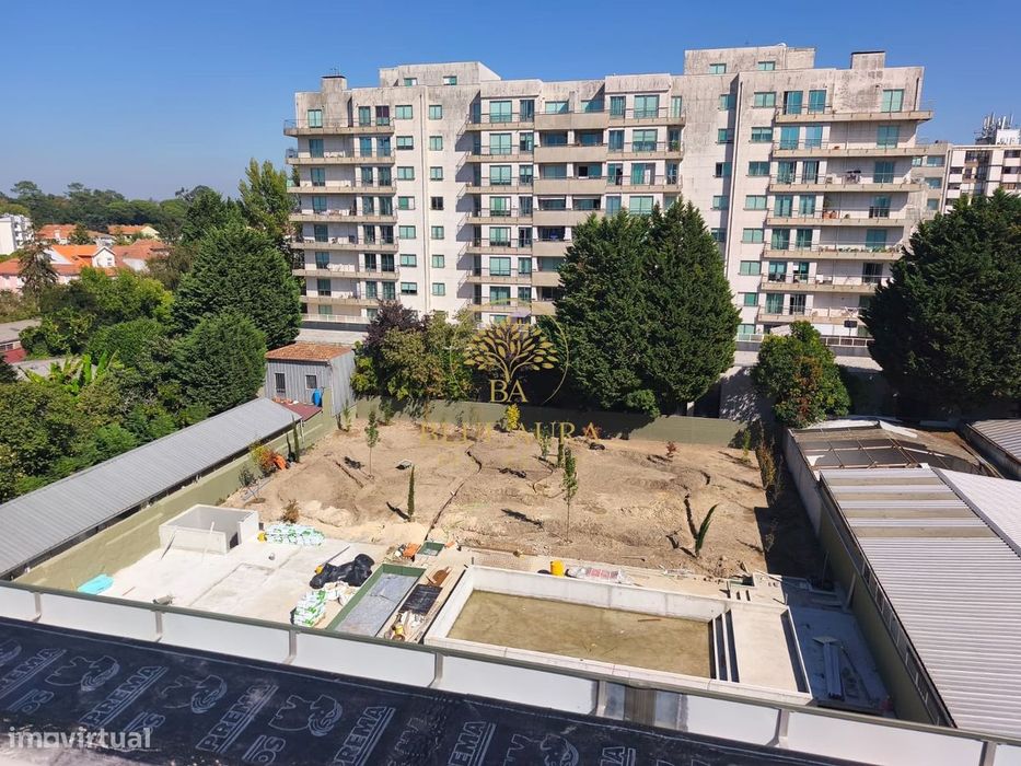 Apartamento T1 Duplex com Terraço e Piscina