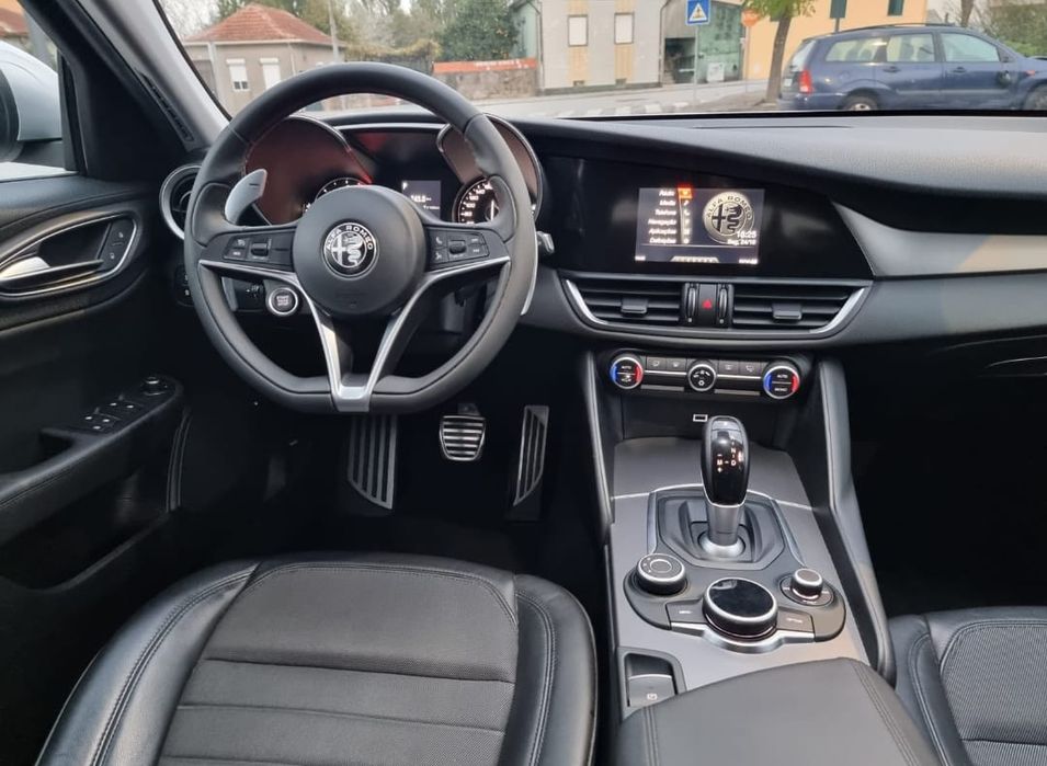 Alfa Romeo Giulia 2.2d Super AT8