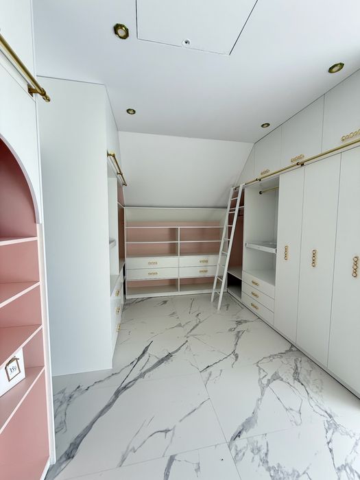 Продаж розкішного будинку с. Рованці