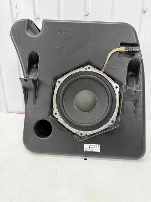 Сабвуфер Tesla Model S 2012-2020 Сабвуфер Тесла Еска 2014