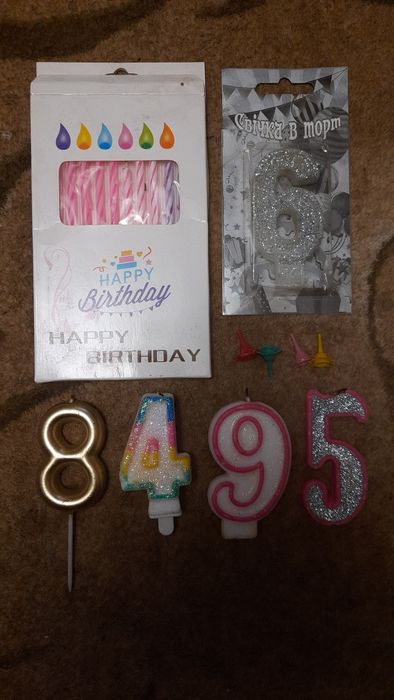 Нові святкові свічки.