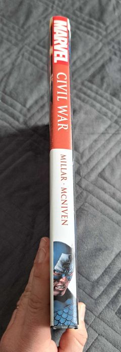 Cival War (Marvel 2016) Hardcover - Comic Book