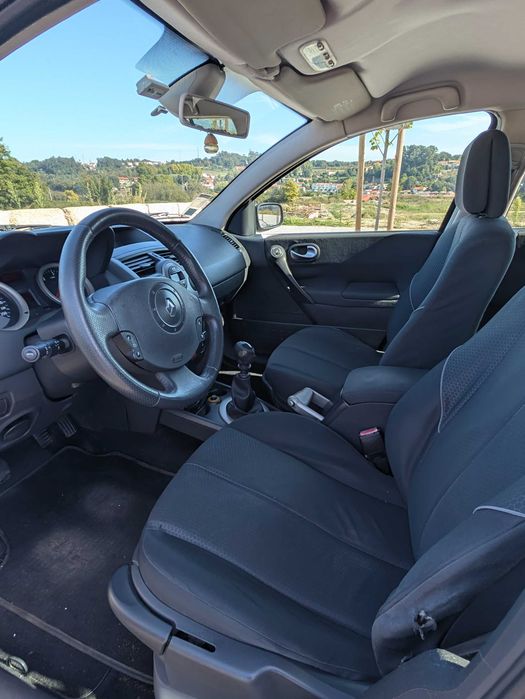 RENAULT Megane II - Carrinha - 1.5 dCi Diesel - 110 cv (caixa 6) - 2006 - Bom estado geral
