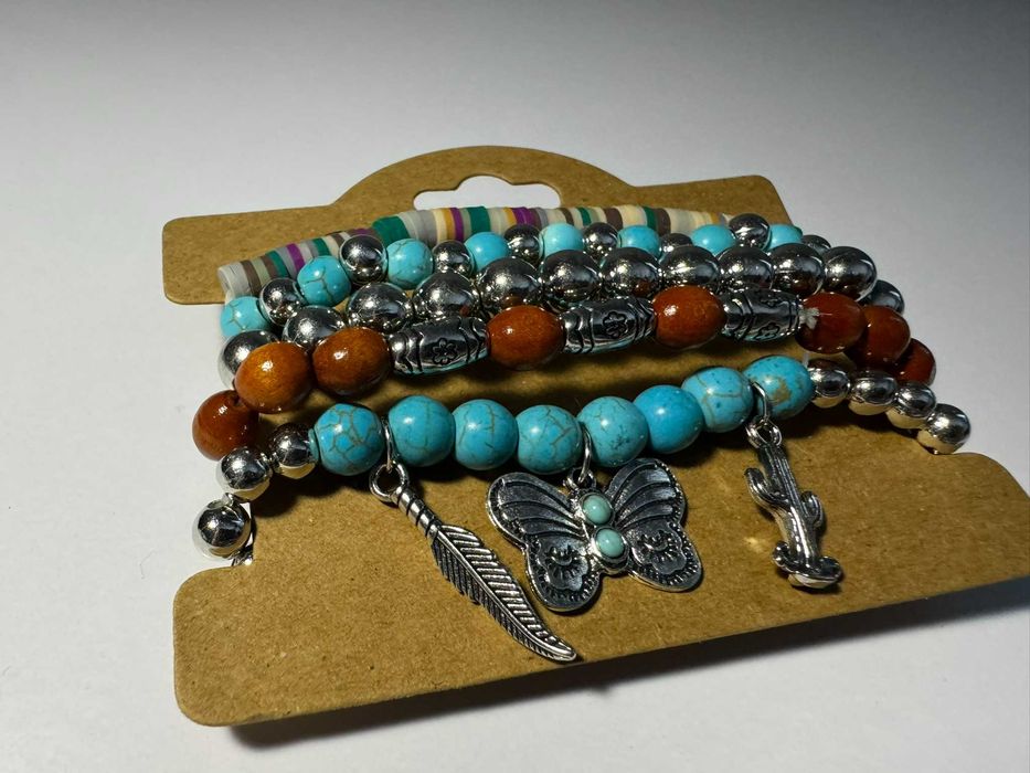 Pięć drewnianych bransoletek Boho motyl  (m22)