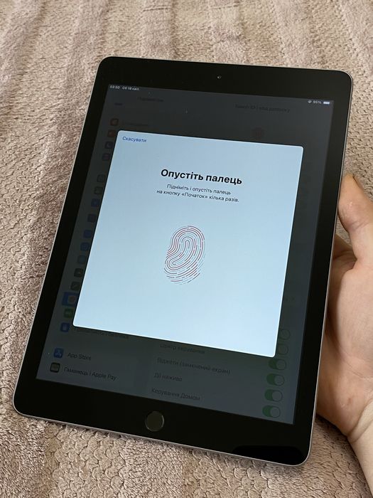 Планшет Apple Ipad 6-32gb класний стан