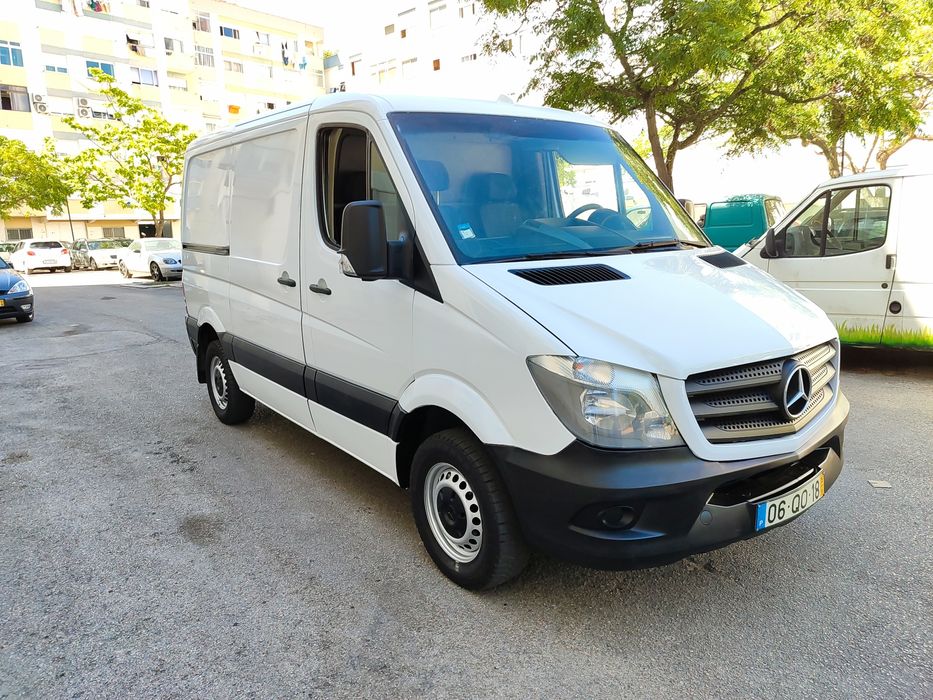 Mercedes- Benz Sprinter