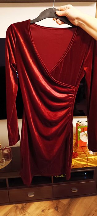 Sukienka sylwestrowa karmazynowa