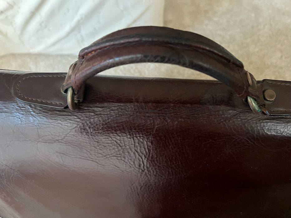 Pasta em pele vintage