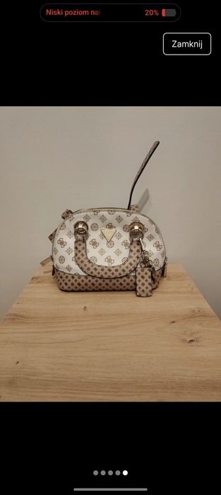 Elegancka torebka guess