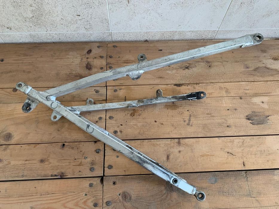 Subquadro de kawasaki kx 250 de 2004