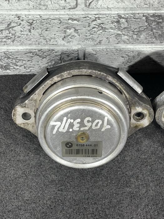 Подушки двигуна BMW X5 E53 М57 Код:560