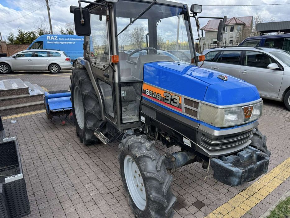 Ісекі Iseki трактор Японія