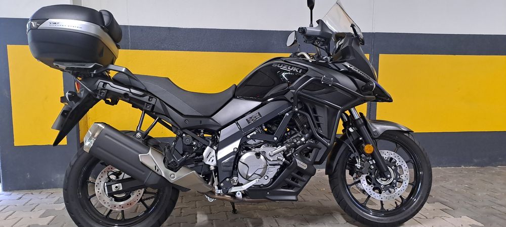 Suzuki Vstrom 650 ano 2024 (apenas 8.900 kms)