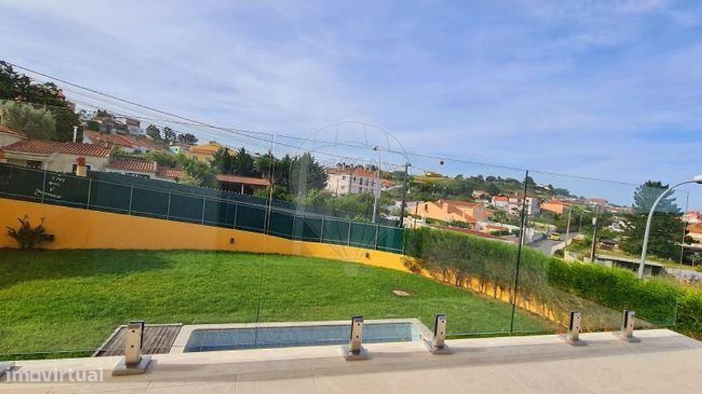 Moradia T5 para arrendamento