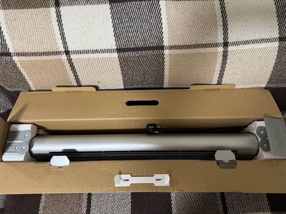 Інфрачервоний UFO обігрівач S/19 НОВИЙу комплекті з ніжкою (Star 1900)