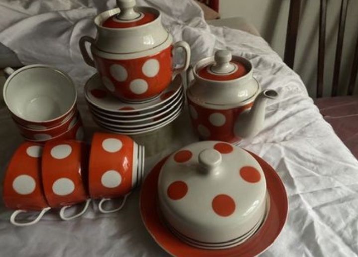 Дзеркало з шухлядою