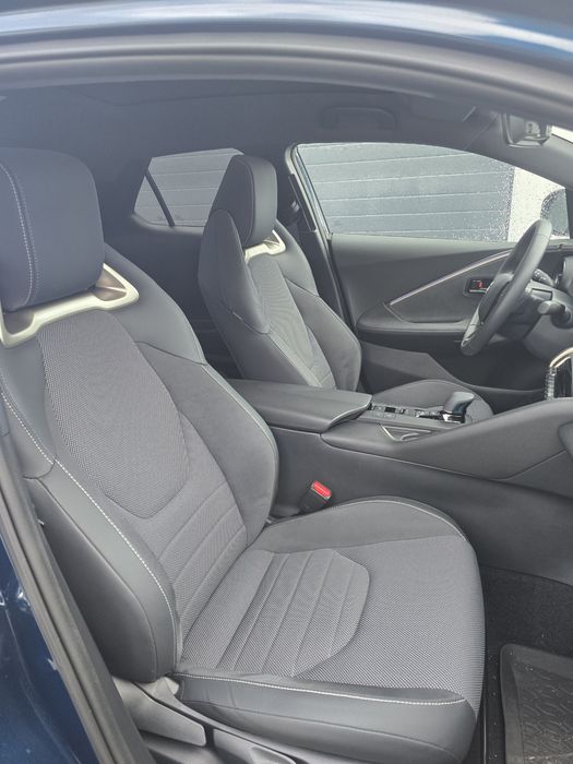 Toyota C-HR 2.0 Plug-In Lounge - IVA Dedutível