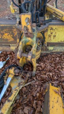 Koparka zawieszana John Deere