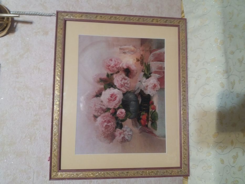 Картина в рамке вышита крестиком "Июньские грезы"